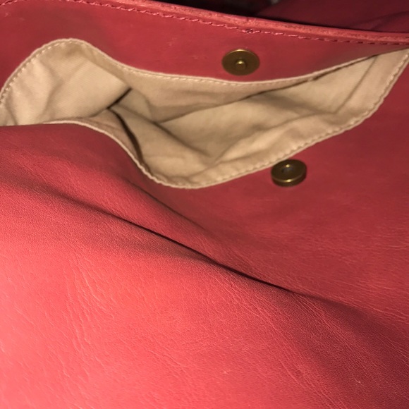 👛Lucky Brand Genuine Leather Red Crossbody - Picture 3 of 5